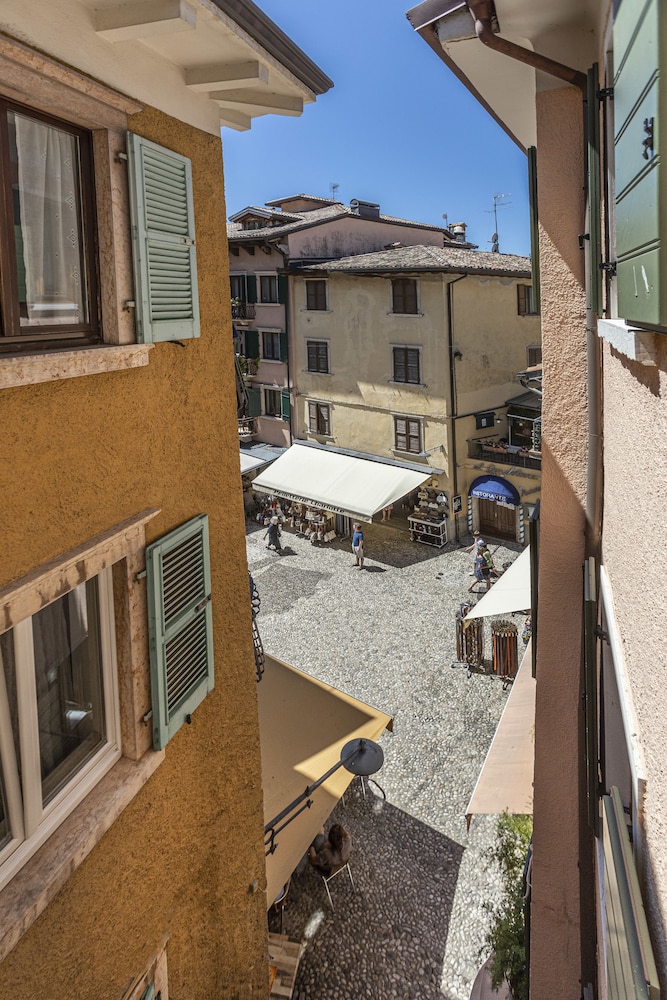 Albergo Aurora 33/35