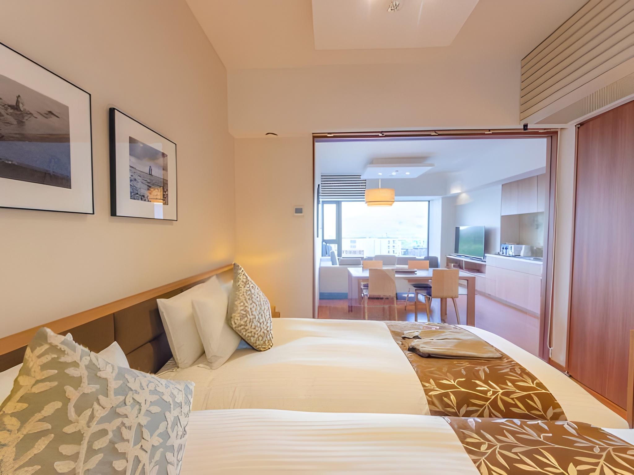 1 Bedroom, Queen and Twin Beds