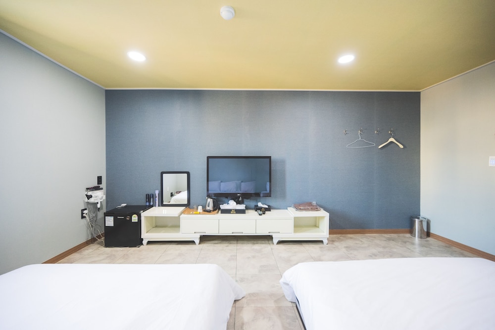 B&F Hotel 24/30