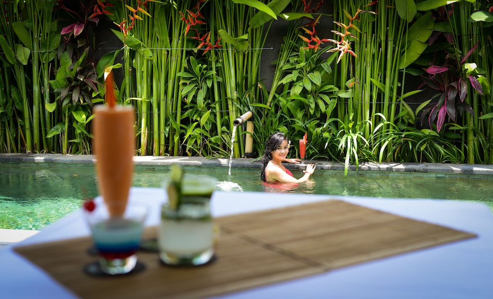 Purana Boutique Resort 71/76