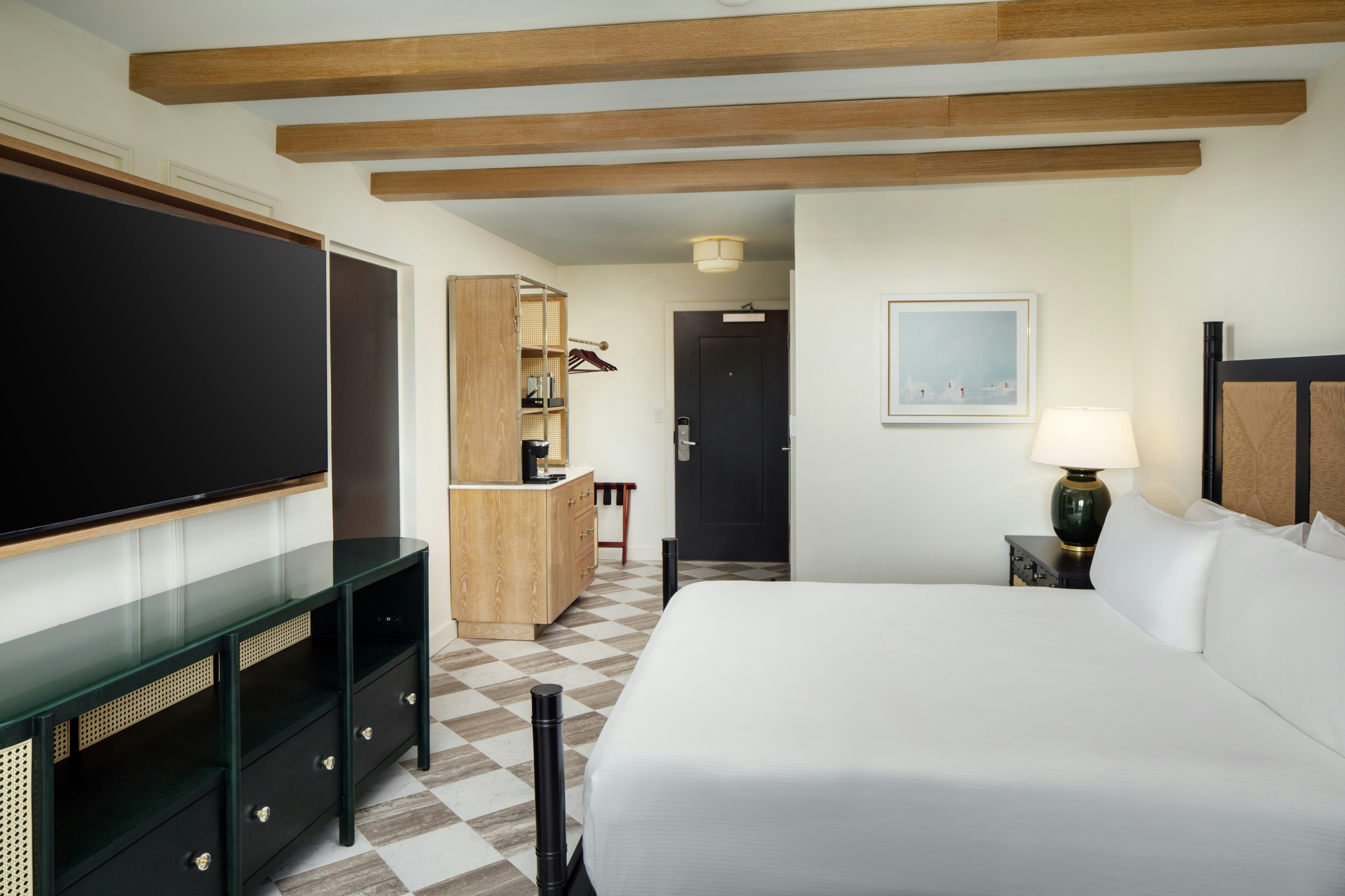 Room, King Bed, with View, Accessible
