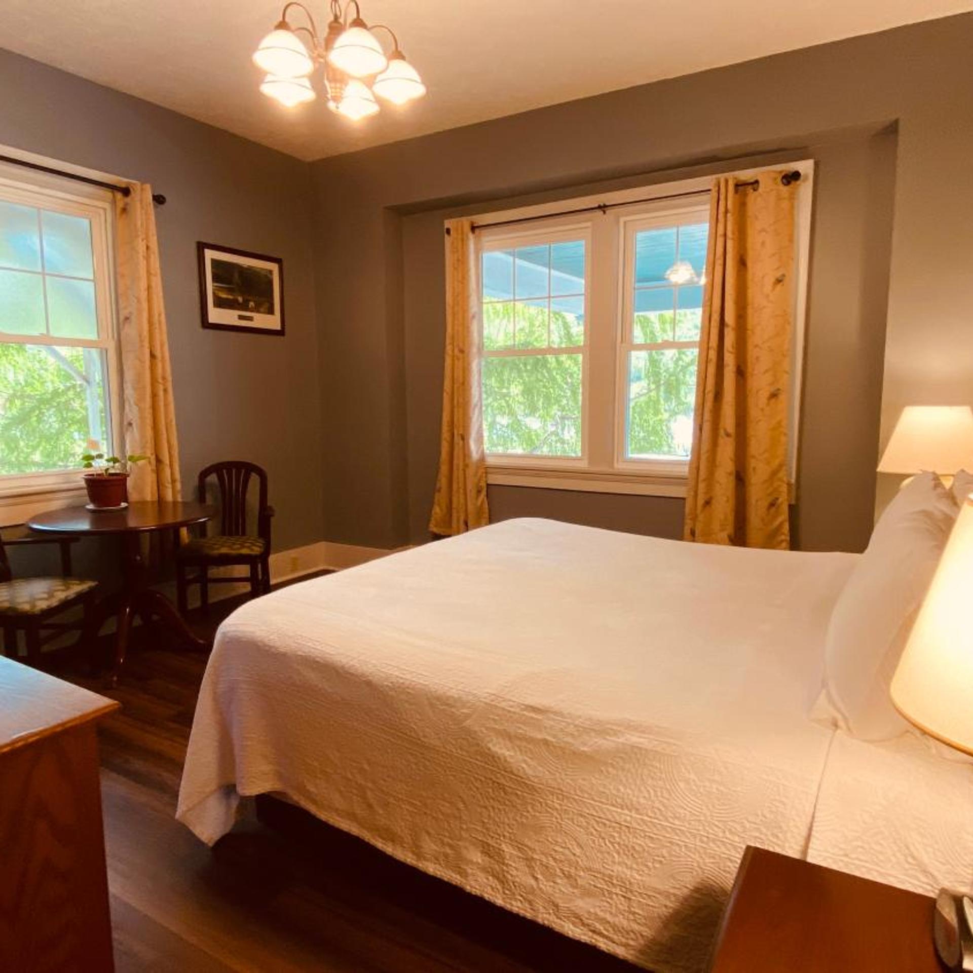 غرفة بسرير كينج بإطلالة على النهر، The Shawnee Inn And Golf Resort 4/10