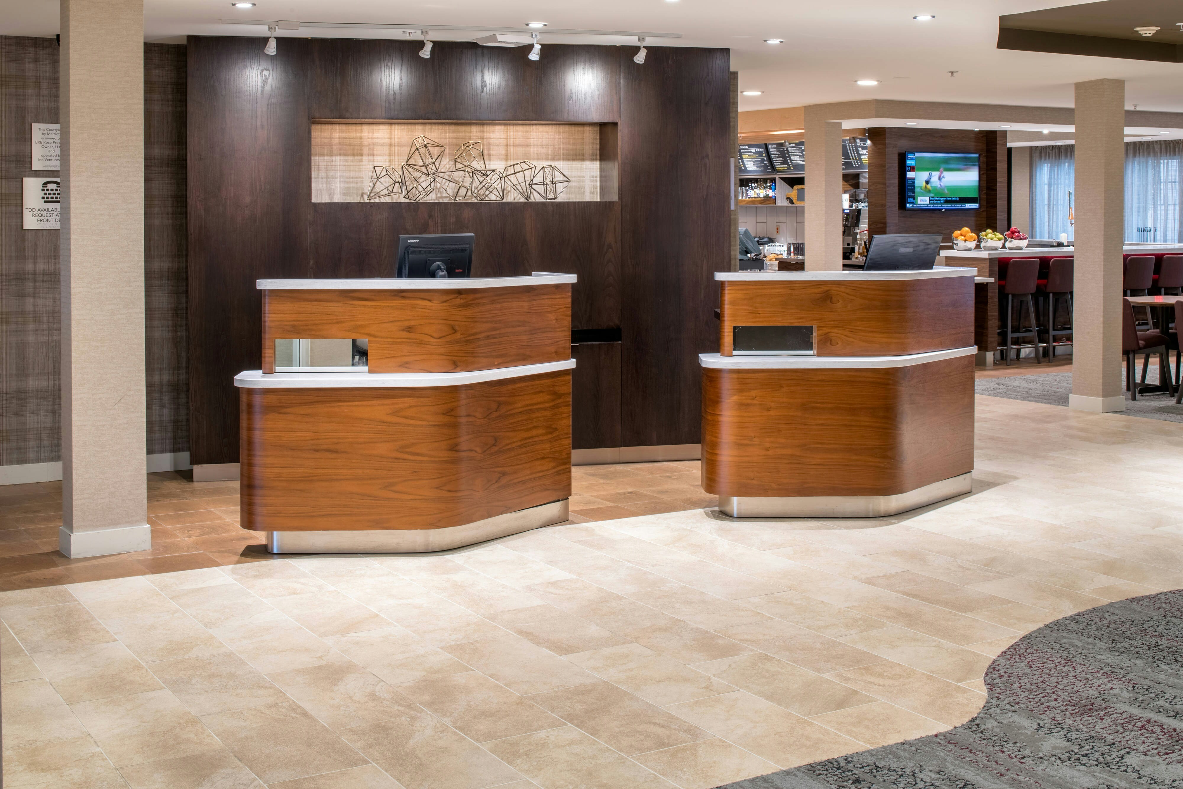 Courtyard By Marriott Portland North 1/17