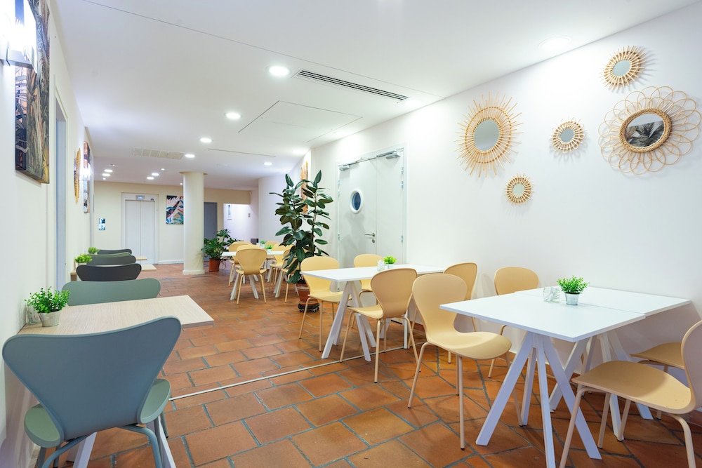 Zenitude Hotel-Residences Le Cannet 35/50