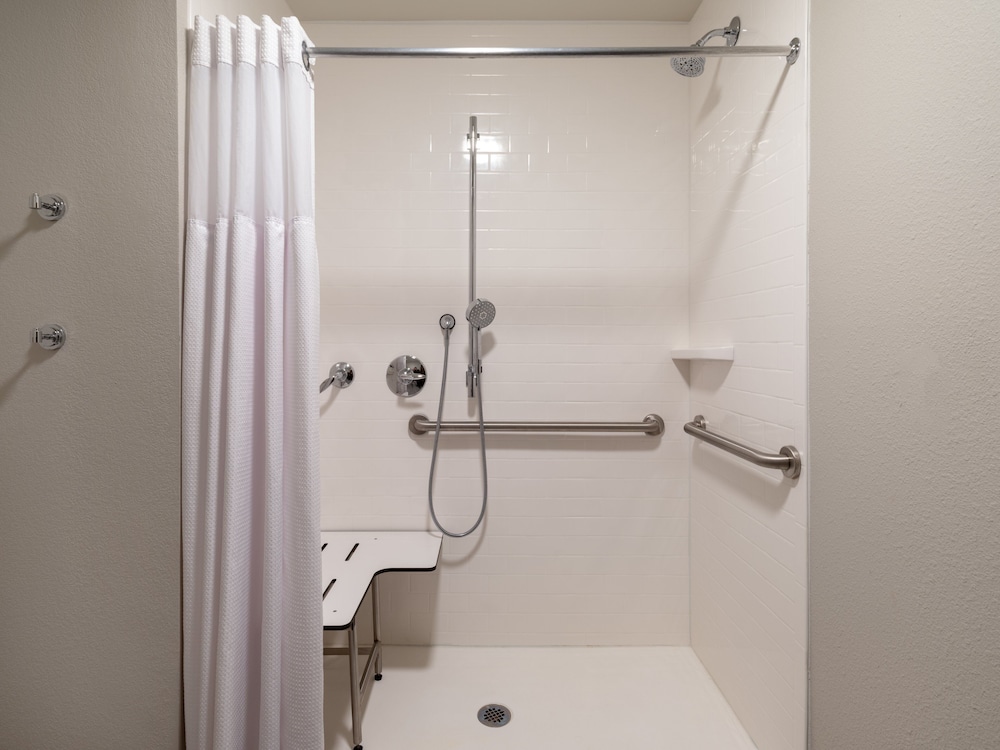 Staybridge Suites Sioux City Southeast 11/52