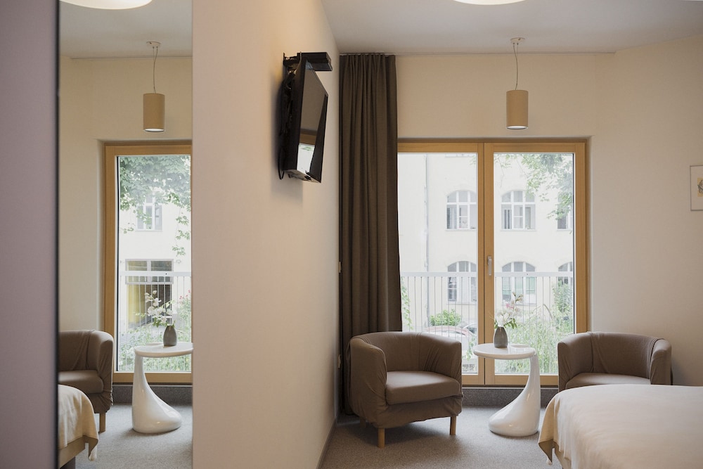 ART HOTEL 30/42