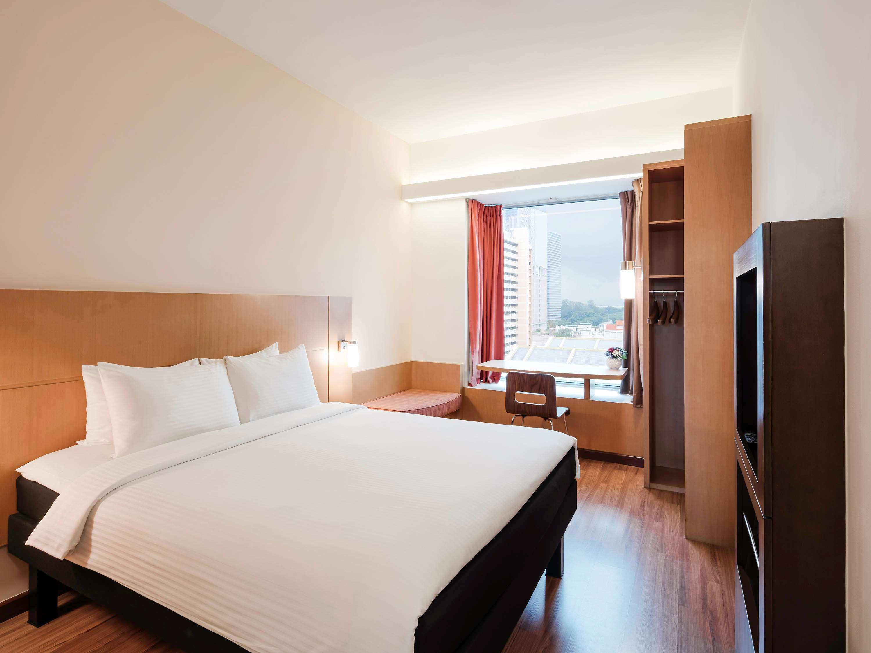 Room, Queen Bed