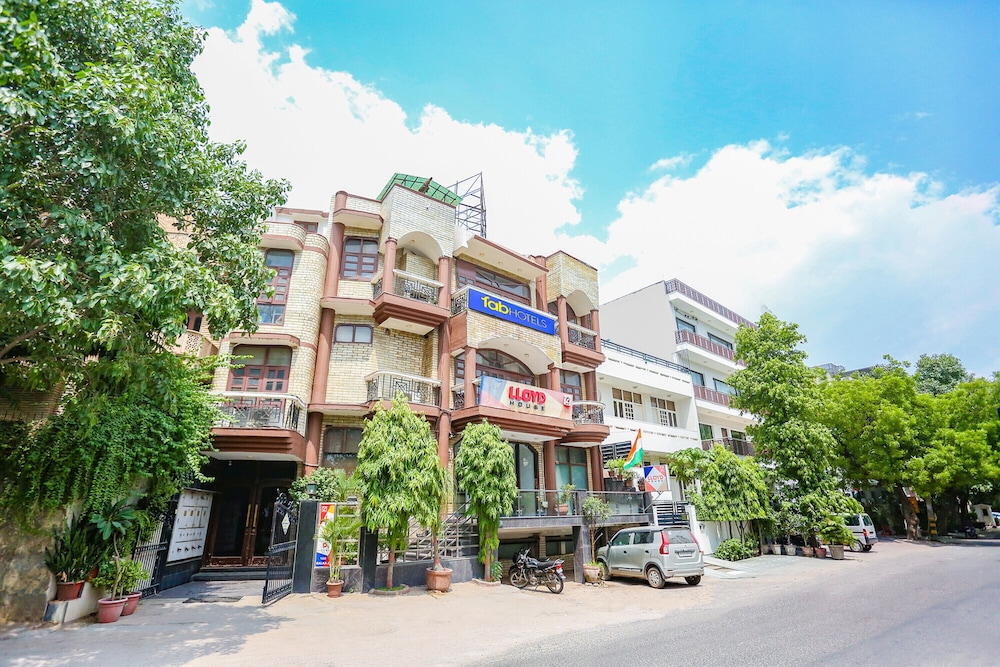 Hotel Lloyd Residency 3/32
