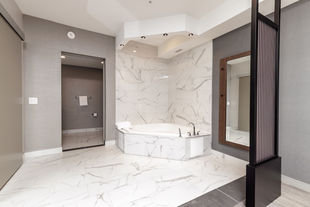 Hyatt Place Toronto Brampton 5/50
