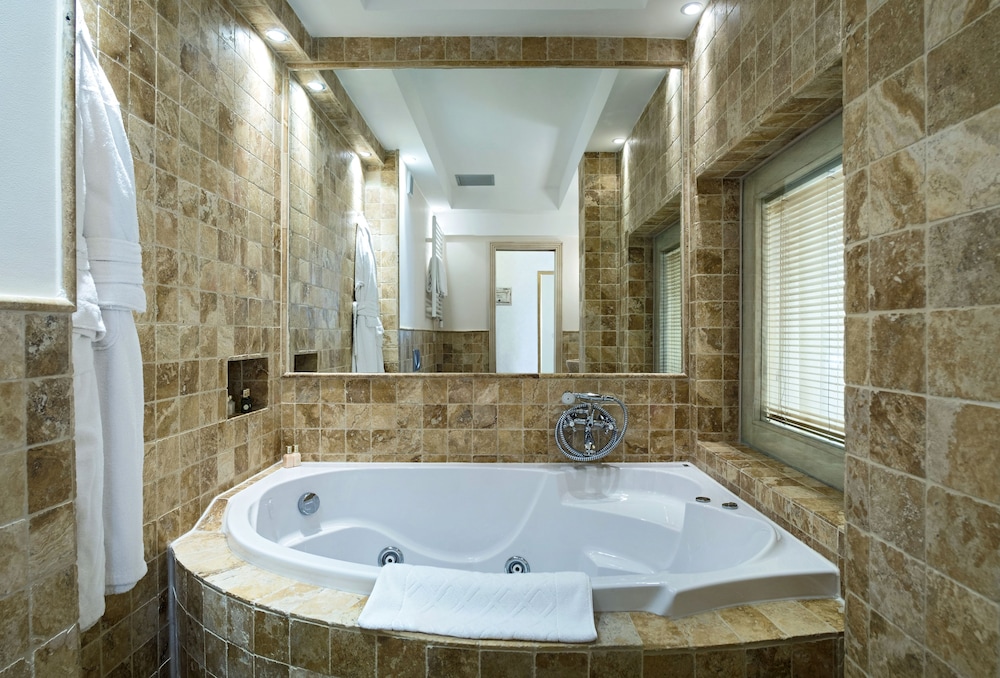 Hotel Azimut 45/50