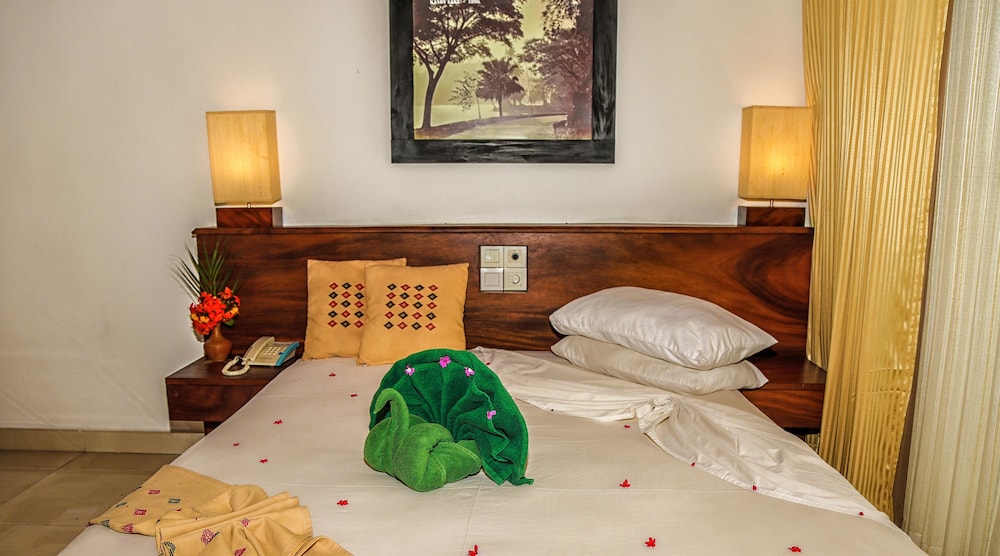 Senani Hotel 24/37