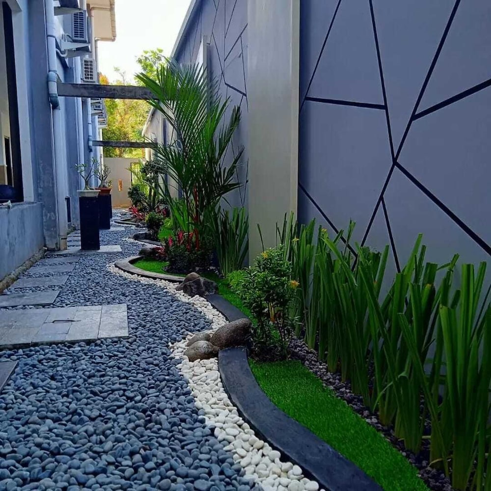 Alzara Hotel Syariah 32/38