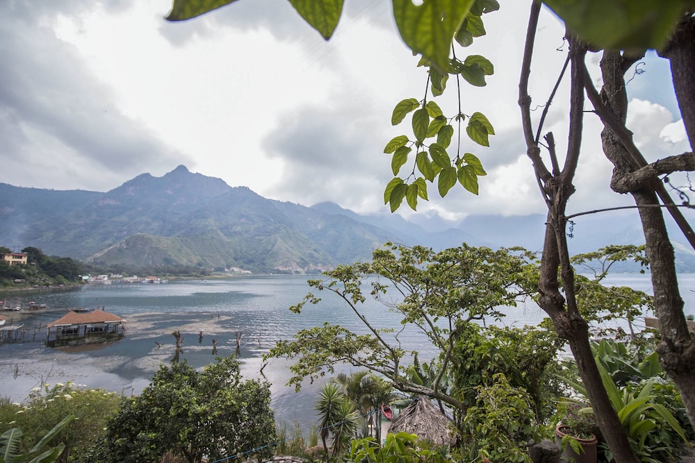 ECO HOTEL UXLABIL ATITLAN 45/49