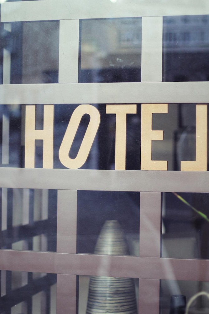 Hotel des Bains 2/42