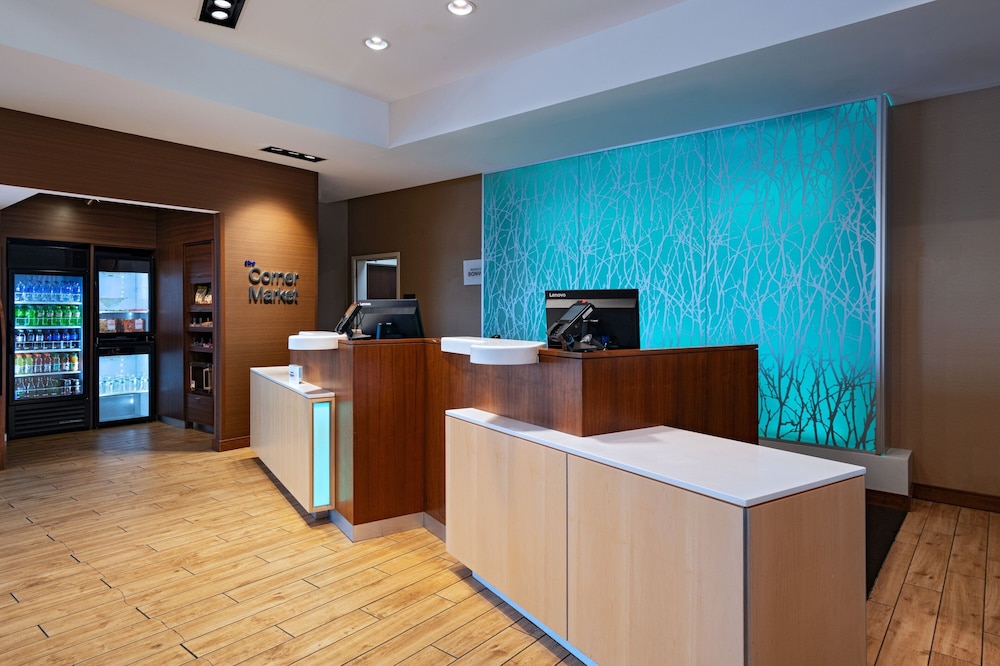 Fairfield Inn And Suites By Marriott Lincoln Airport 3/45