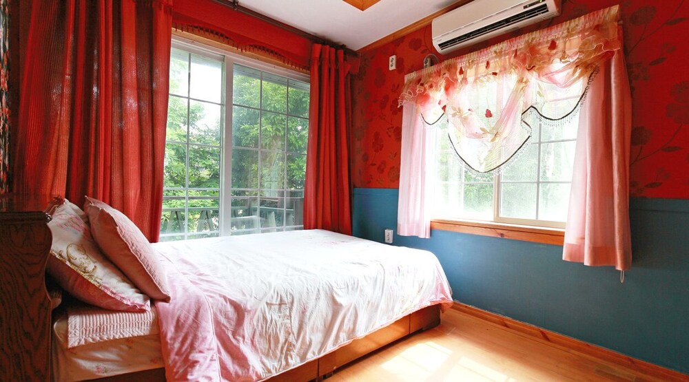 Gyeongju Europe Village Pension 15/50
