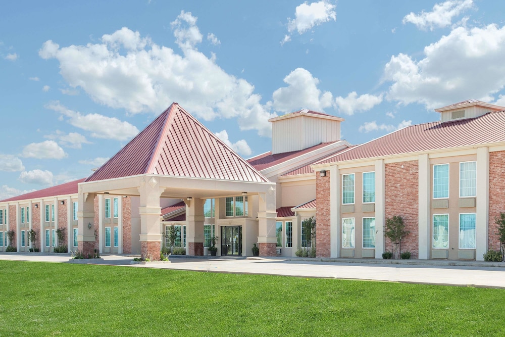 Super 8 by Wyndham Oklahoma City 18/20