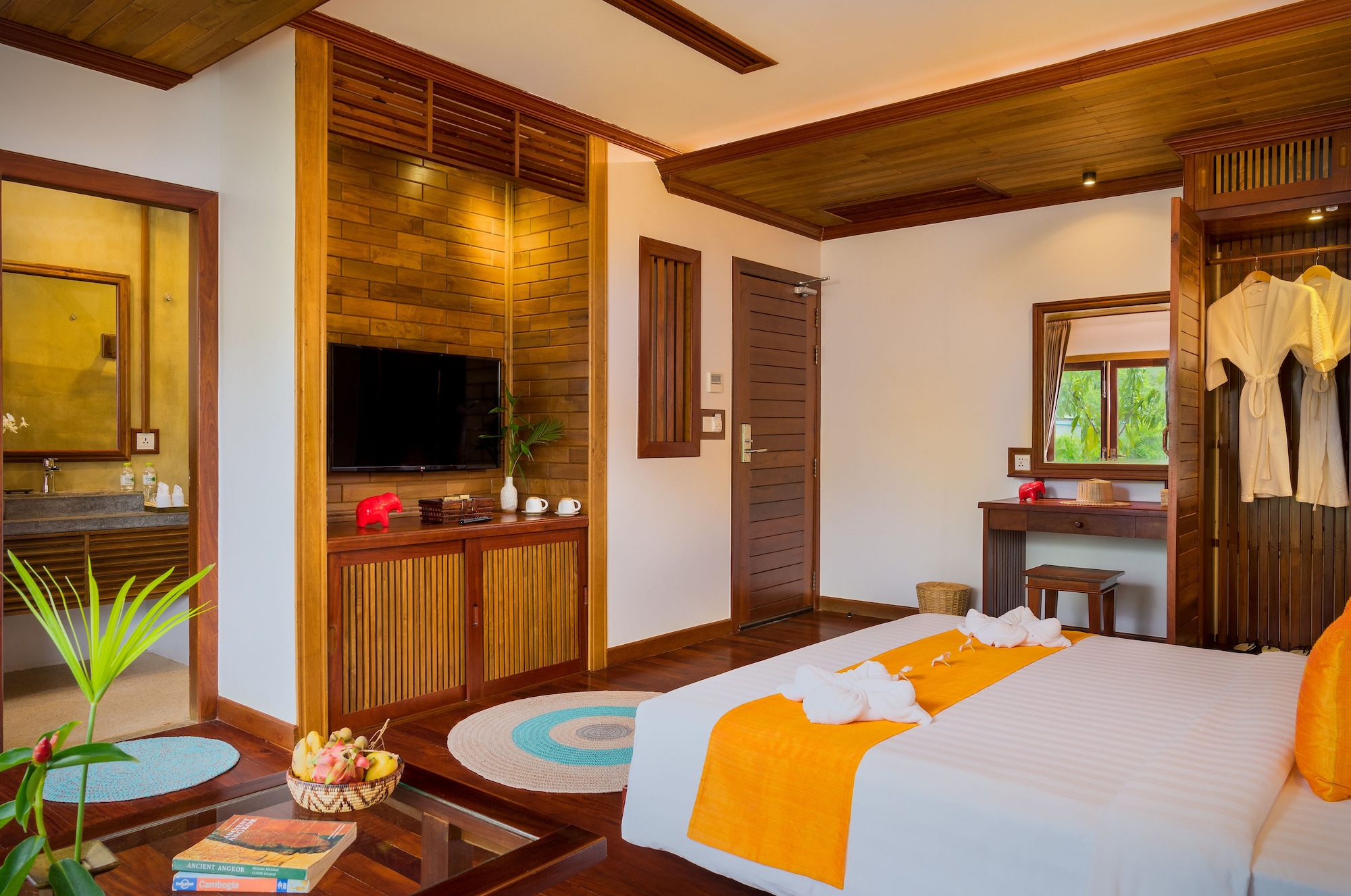 STYLE, DELUXE, DOUBLE BED
