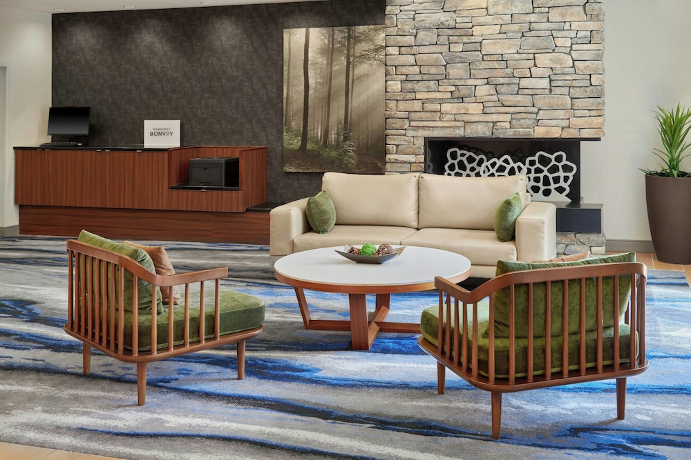 Fairfield Inn And Suites By Marriott Charlotte Airport 82/100