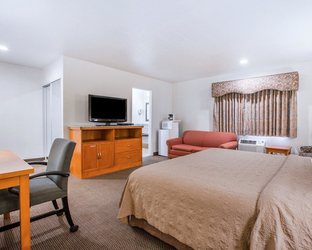 Quality Inn Santa Cruz Downtown Area 15/42