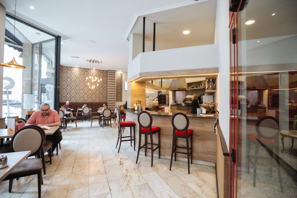 Hotel Don Manuel 47/52