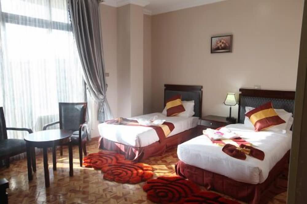 Tirar International Hotel 11/25