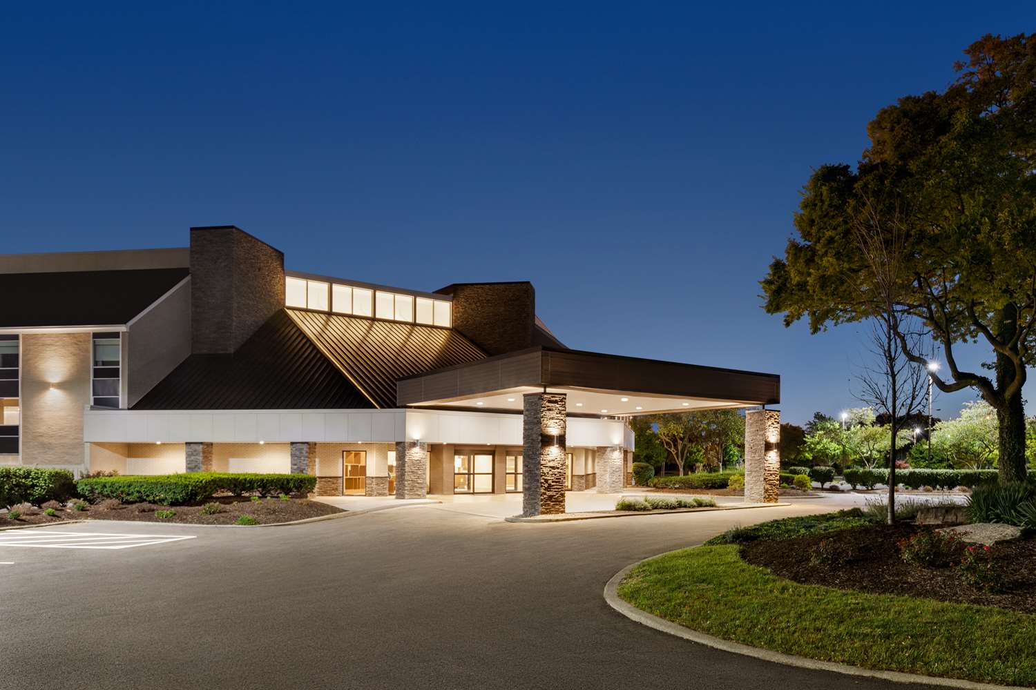 DoubleTree by Hilton Columbus Dublin, OH 2/34