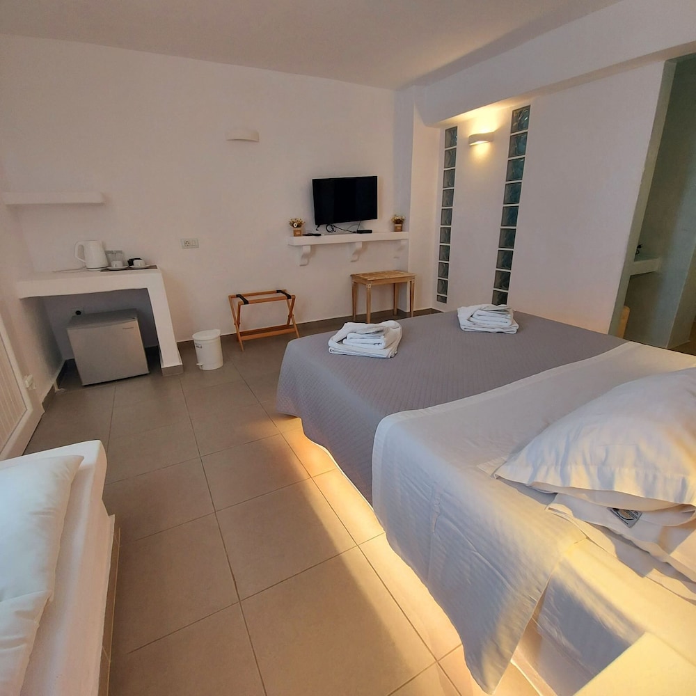 Ambience Suites 11/72
