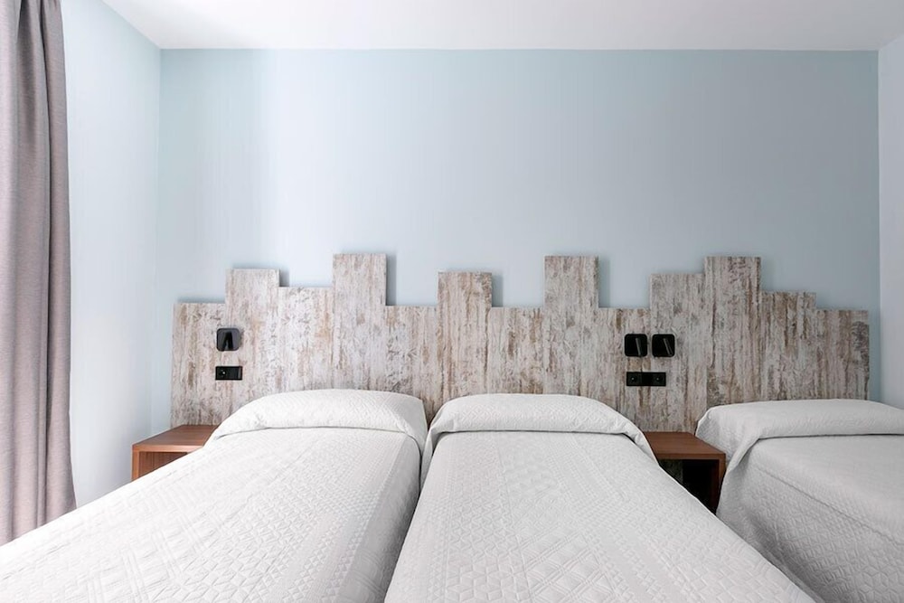 غرفة ثلاثية، Hostal Anton Martin 5/10