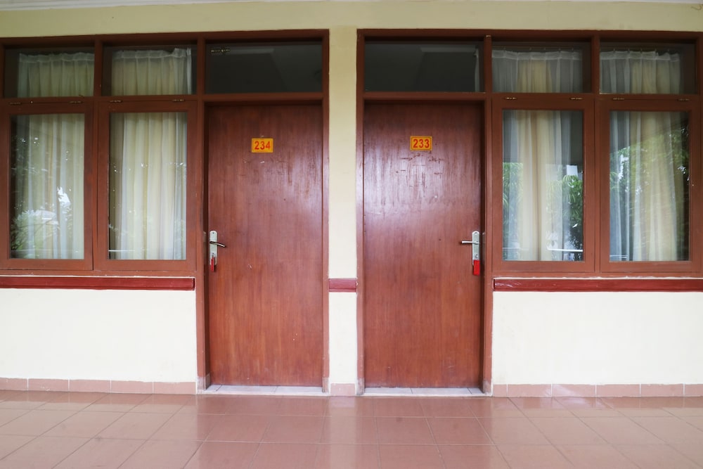 Narima Resort Hotel 8/33