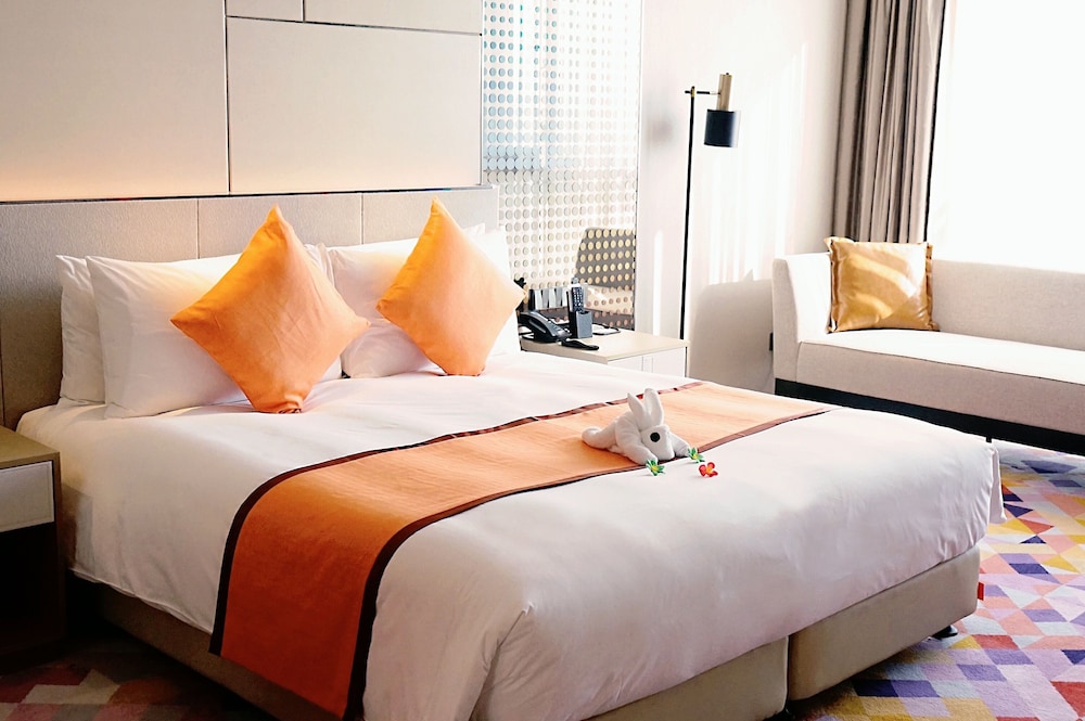 Deluxe, King Bed