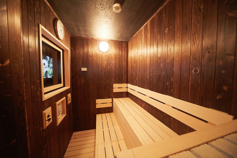 swimming pool spa
