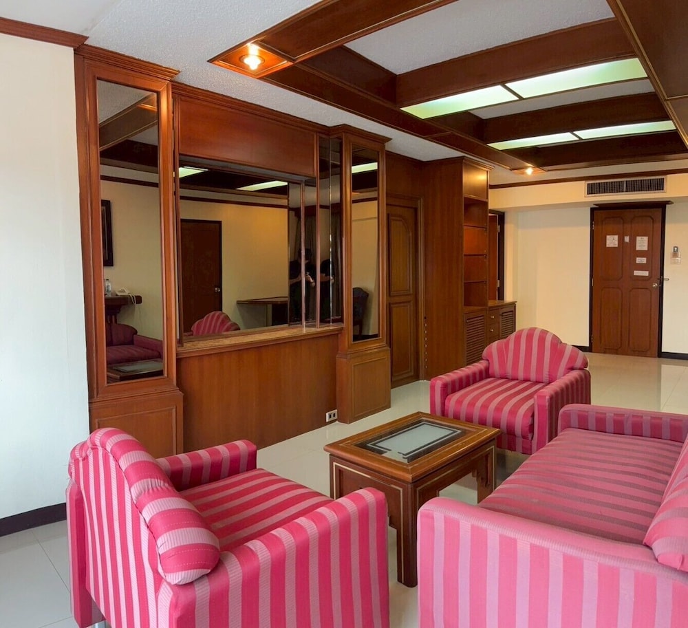 Camelot Hotel Pattaya 36/50