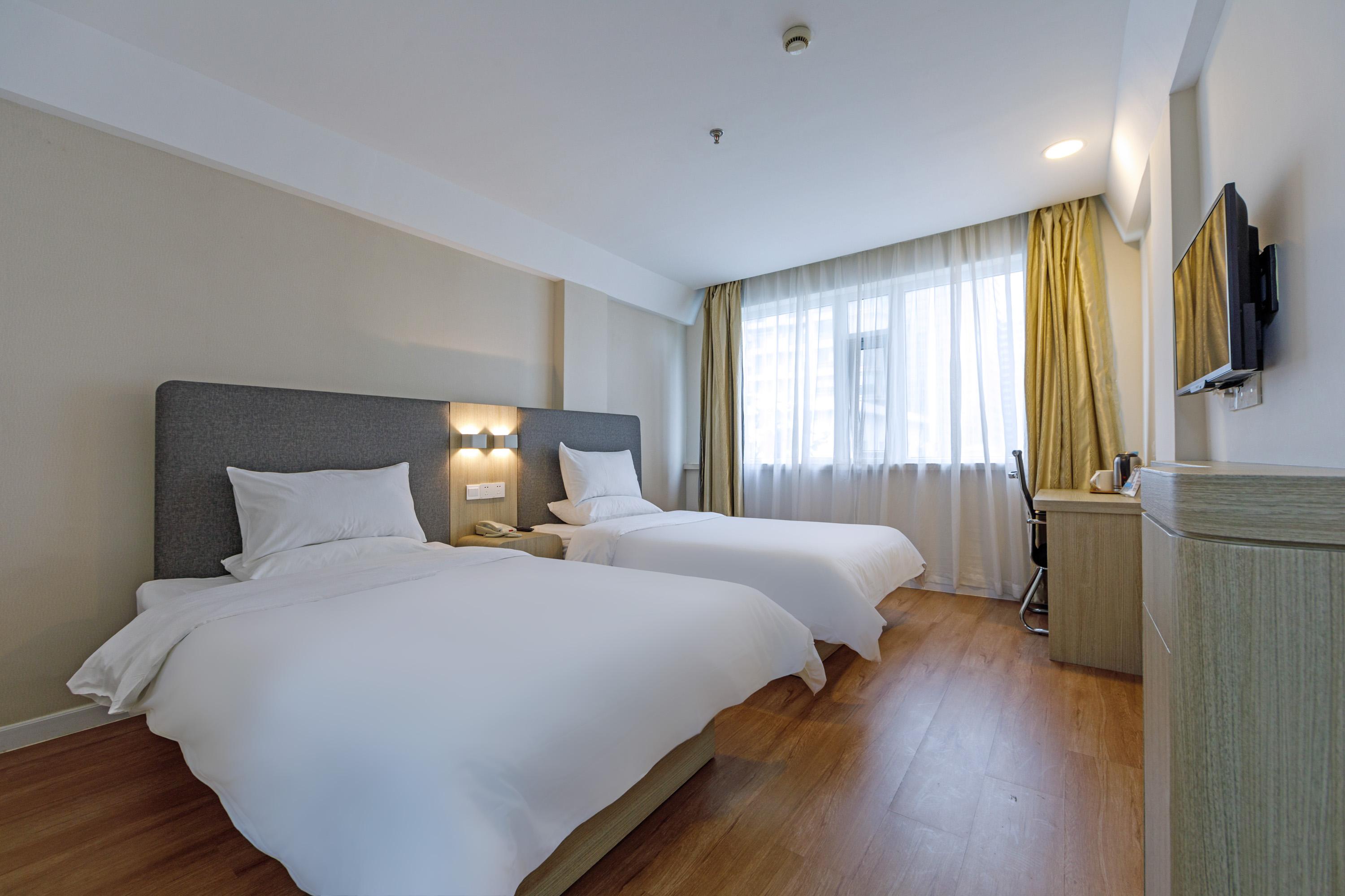 Hanting Hotel Shanghai Railway Station 8/16