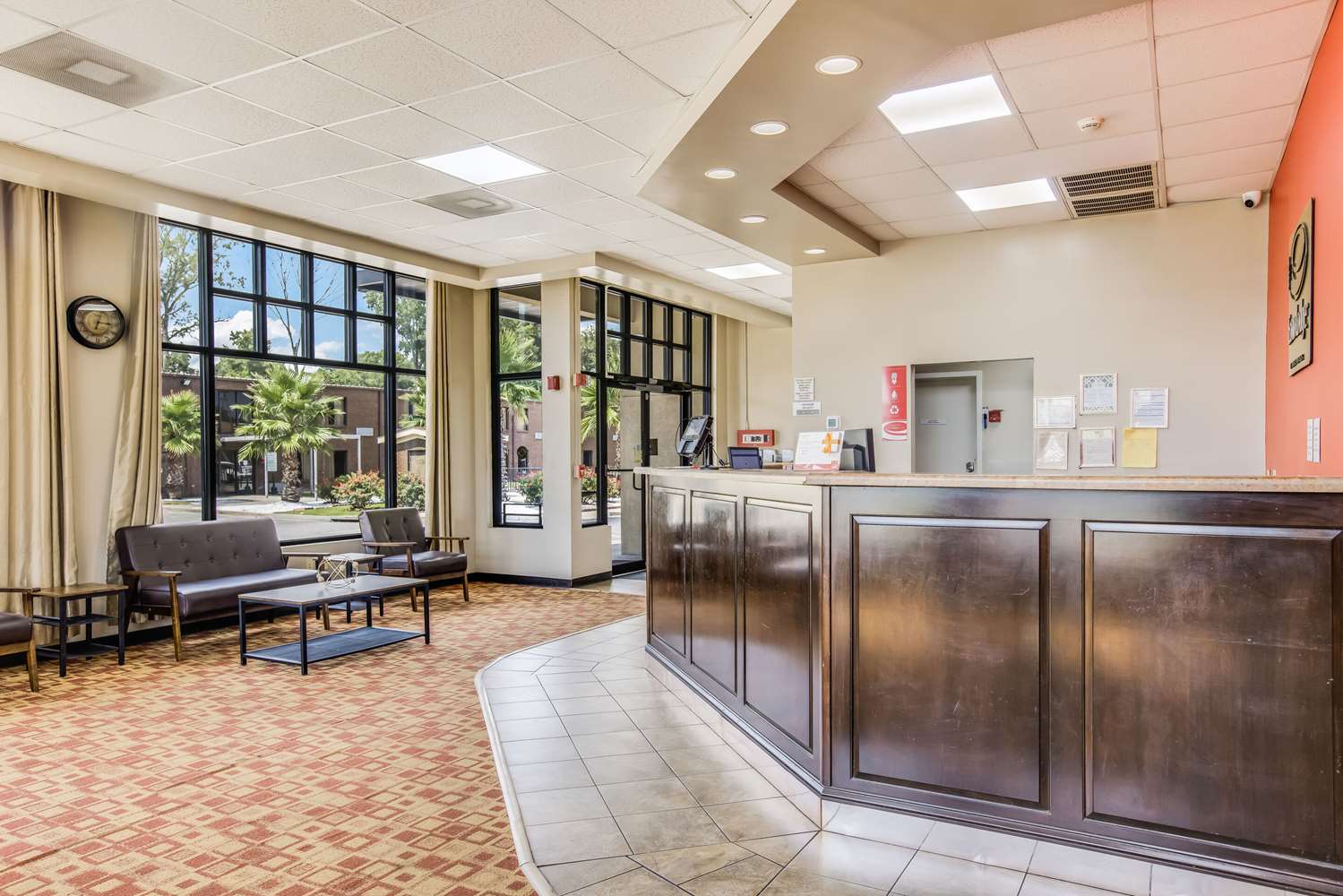 Econo Lodge Garden City - Savannah 4/10