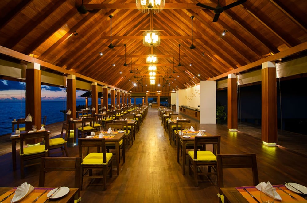Summer Island Maldives 48/64
