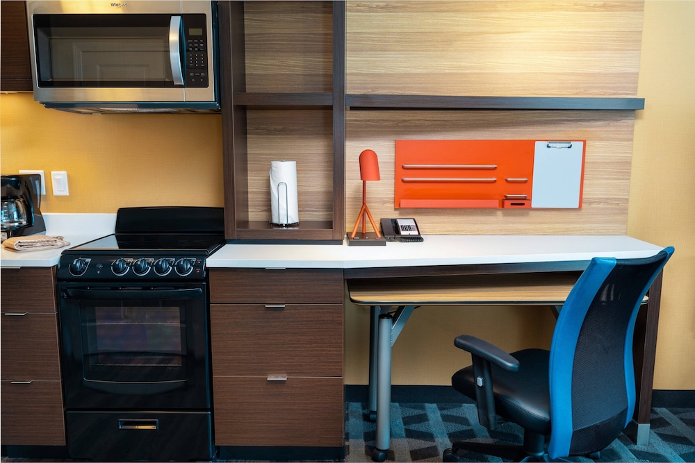 TownePlace Suites by Marriott Irvine Lake Forest 45/46