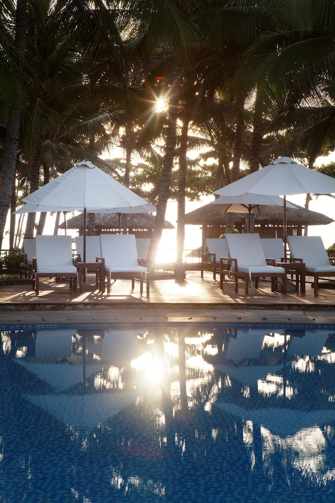 Blue Ocean Resort 63/72