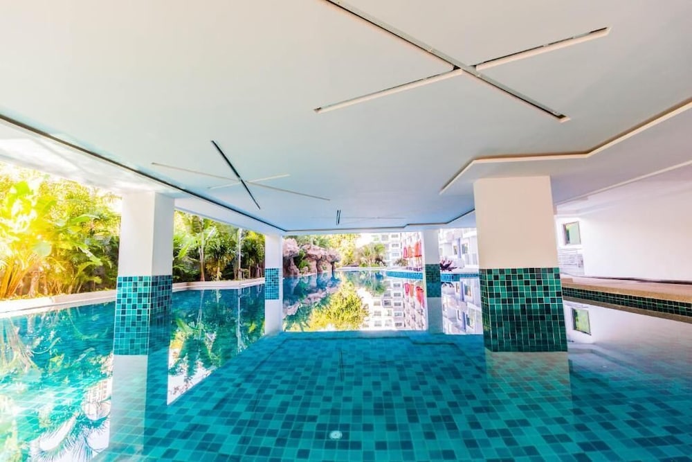 Club Royal Wongamat By Pattaya Sunny 68/94