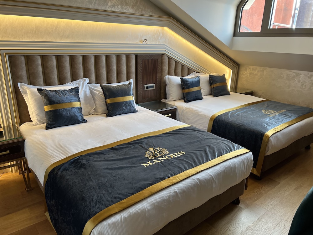 MANORS HOTEL 20/66