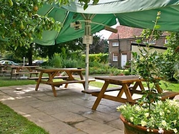 The Bent Arms B B 14/18