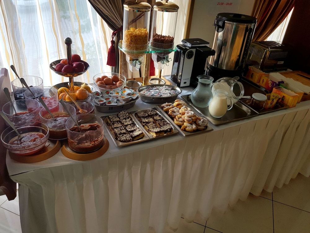 Diamond Hotel 28/50