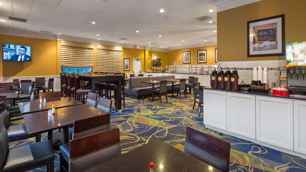 Best Western Leesburg Hotel & Conference Center 36/41