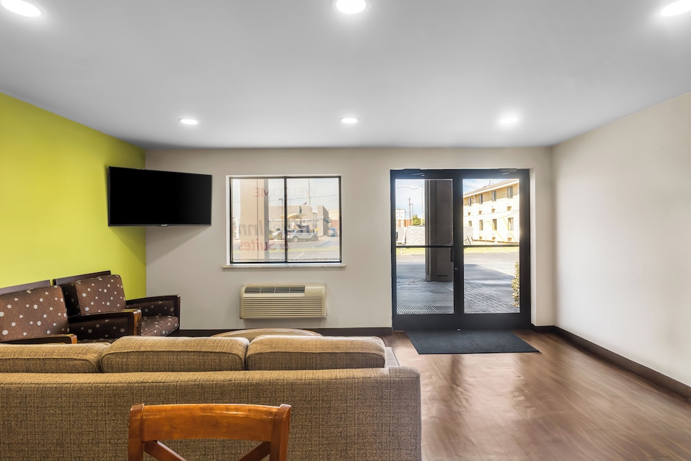 Travel Inn & Suites 28/50