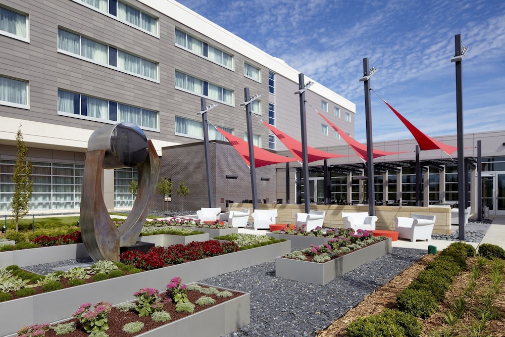 The Hotel at Kirkwood Center 64/65