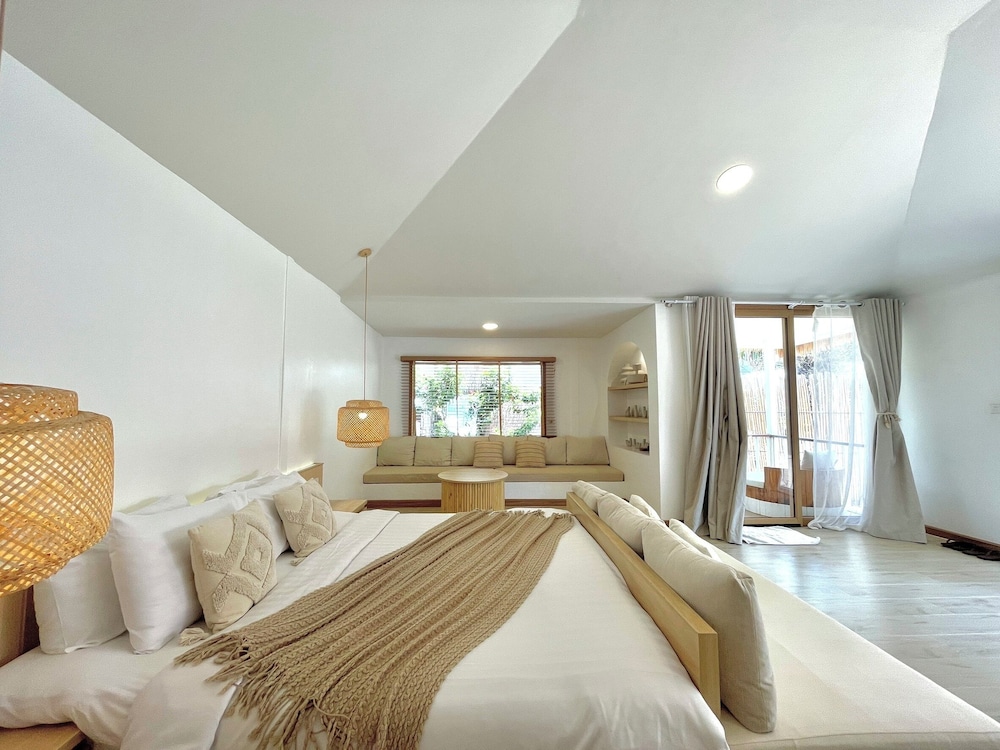 Suite, Bungalow, King Bed