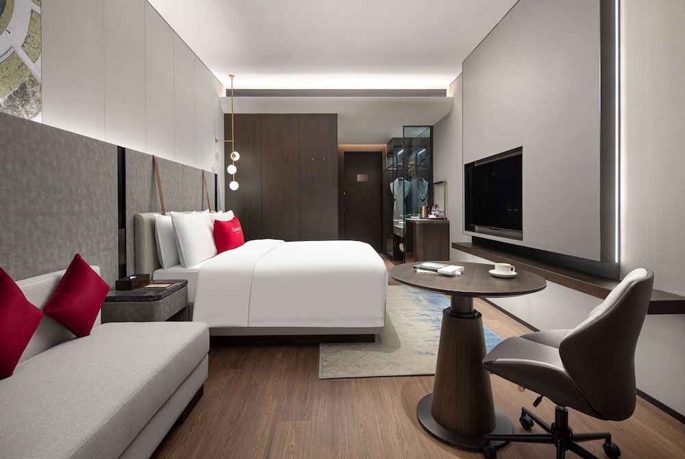 Ramada by Wyndham Qingdao Jiaodong International Airport 24/27
