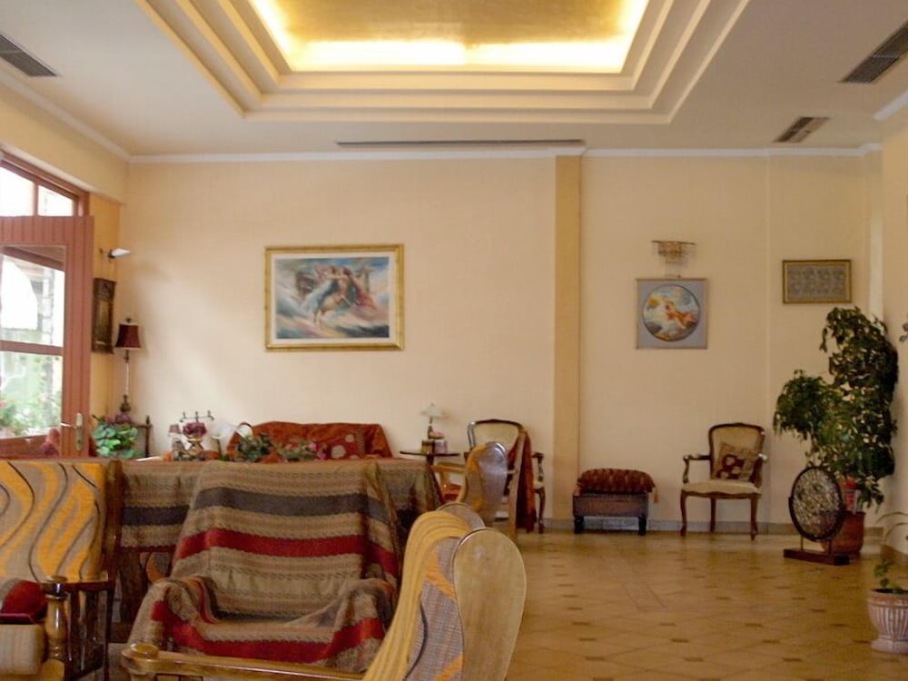 Aiolos Hotel 23/42