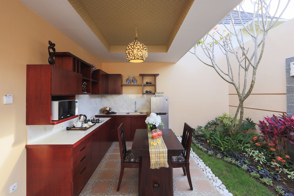 Flamingo Dewata Suite 87/87