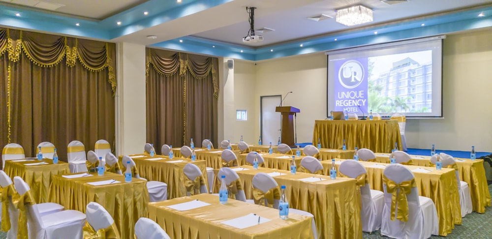 Unique Regency Hotel Pattaya 46/59